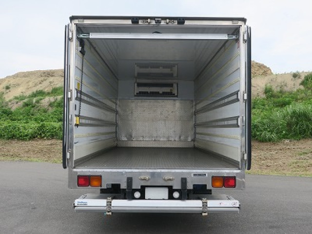 中古トラック いすゞ冷凍バン #5