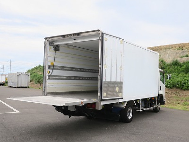 中古トラック いすゞ冷凍バン #7