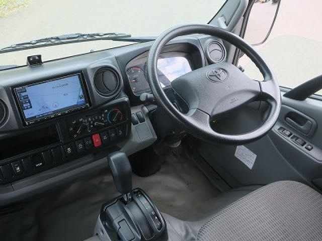 中古トラック トヨタ トヨエース 2tアルミバン