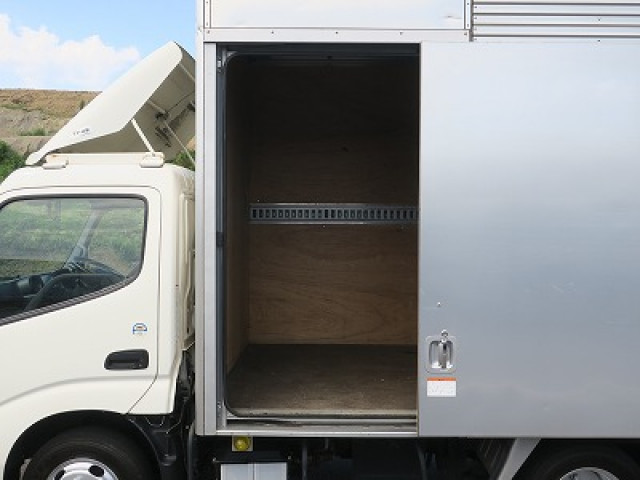 中古トラック トヨタ トヨエース 2tアルミバン