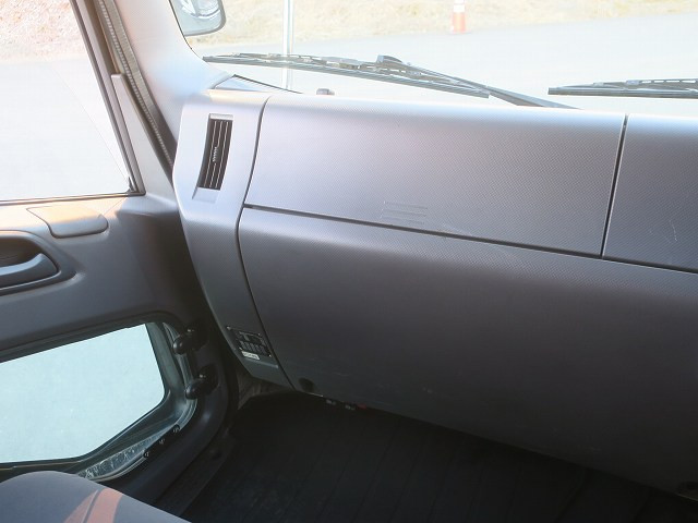 中古トラック いすゞ冷凍バン ＃14