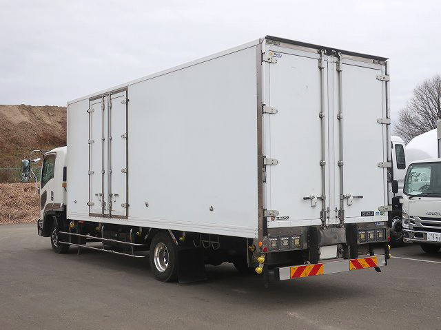 中古トラック いすゞ冷凍バン ＃4