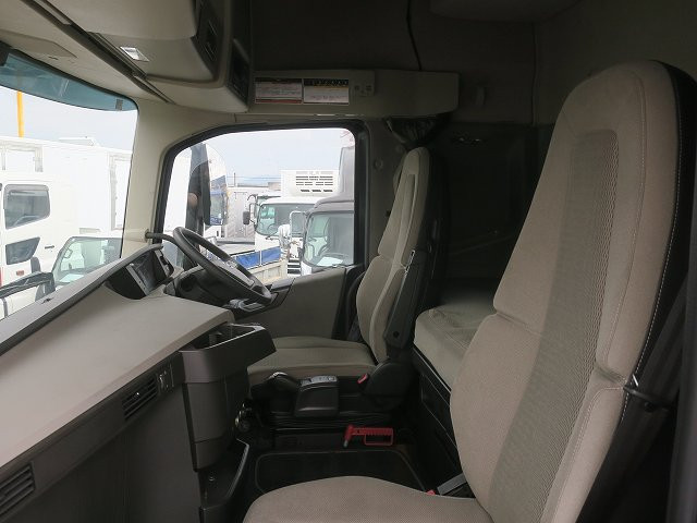 中古トラック ボルボトラクタヘッド #23
