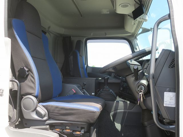 中古トラック いすゞ冷凍バン #16