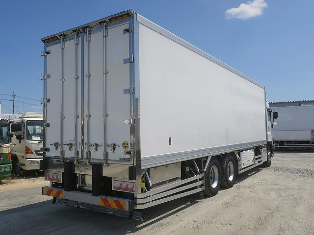 中古トラック いすゞ冷凍バン #3