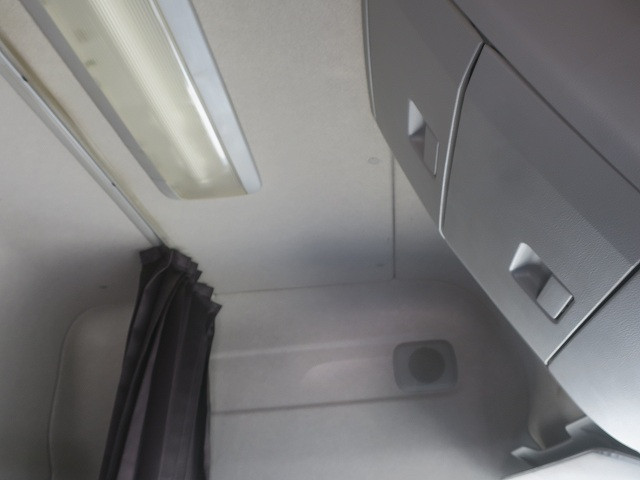 中古トラック UDトラックスアルミウィング #24