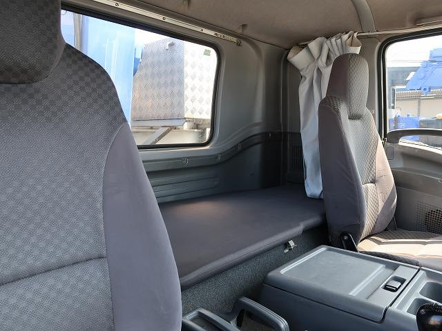 中古トラック いすゞ フォワード 中型クレーン付平ボディ