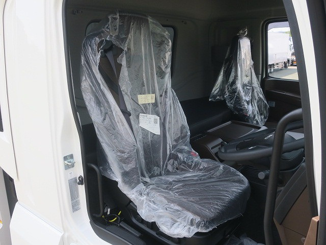 中古トラック いすゞ ギガ 大型アルミウィング