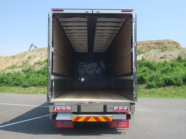 中古トラック いすゞ ギガ 大型アルミウィング