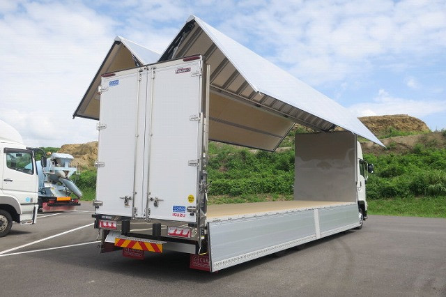 中古トラック いすゞ ギガ 大型アルミウィング