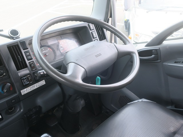 中古トラック いすゞ フォワード 中型アルミバン