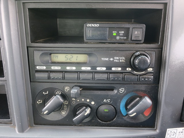 中古トラック いすゞ フォワード 中型アルミバン