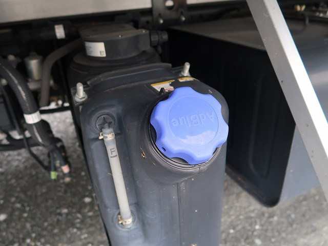 中古トラック いすゞ冷凍バン ＃12