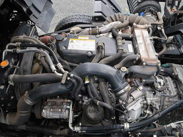 中古トラック いすゞ冷凍バン ＃13