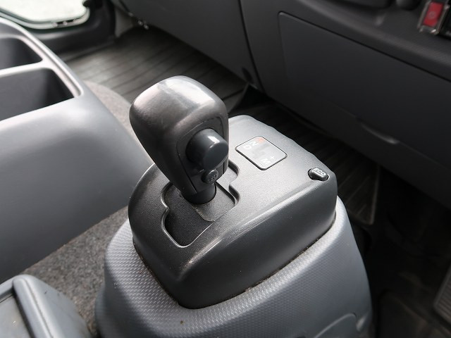 中古トラック いすゞ冷凍バン #18
