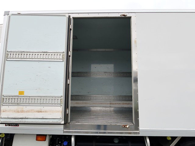 中古トラック いすゞ冷凍バン ＃9