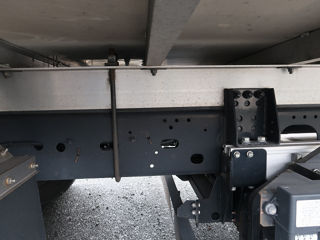 中古トラック いすゞ冷凍バン ＃10