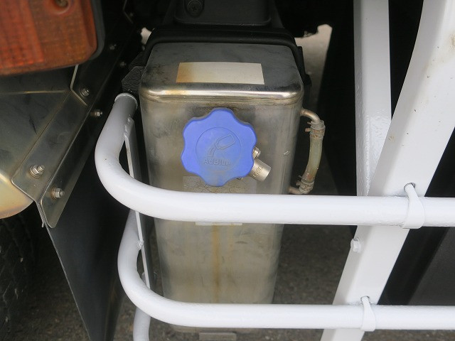 中古トラック UDトラックス平ボディアルミブロック ＃11