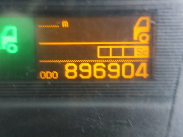 中古トラック UDトラックス平ボディアルミブロック ＃17