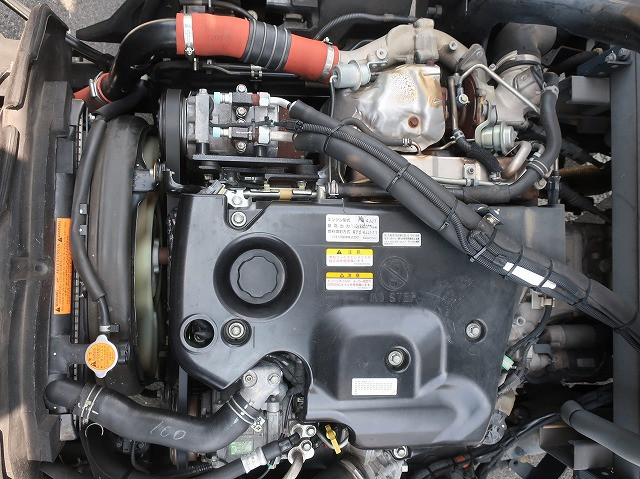 中古トラック いすゞ冷凍バン ＃11