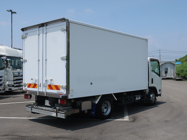 中古トラック いすゞ冷凍バン ＃3