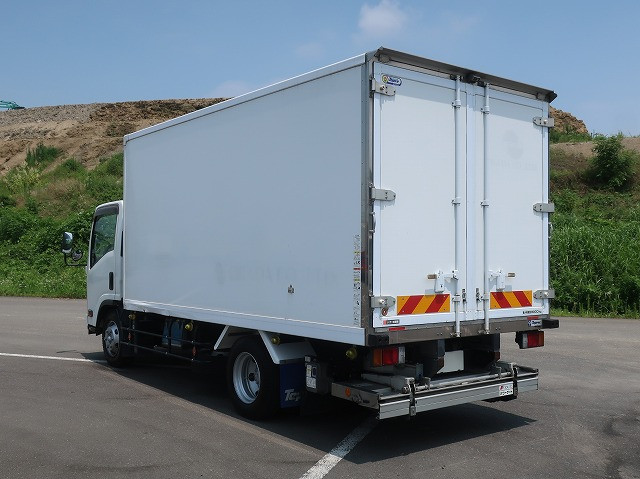 中古トラック いすゞ冷凍バン ＃4