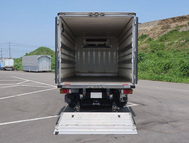 中古トラック いすゞ冷凍バン ＃5