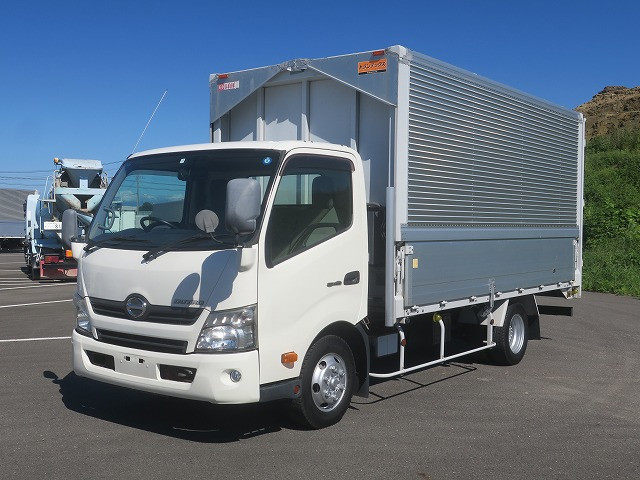 最新入庫情報】平成26年式 日野 デュトロ 3tアルミウィング • 中古
