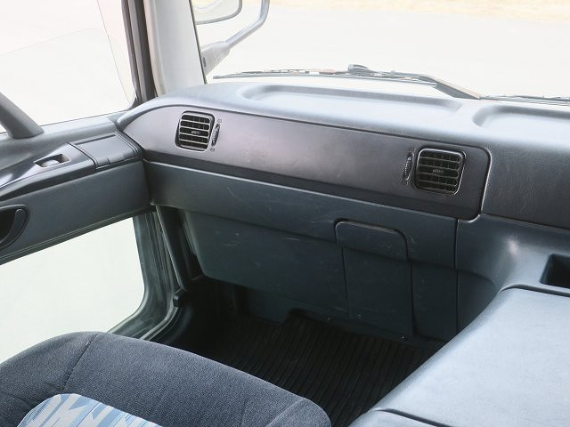 中古トラック 三菱ふそうコンクリートミキサー車 ＃16