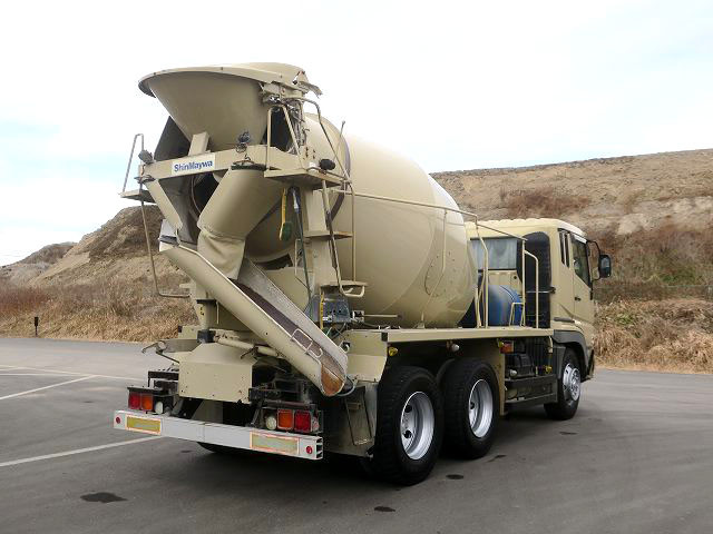 中古トラック 三菱ふそうコンクリートミキサー車 ＃3