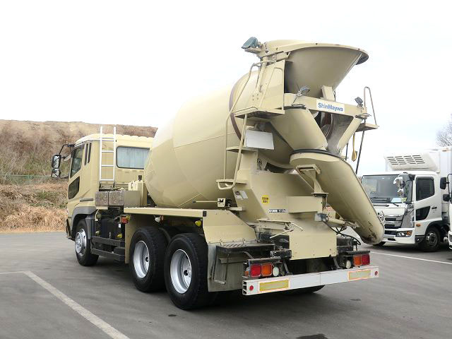 中古トラック 三菱ふそうコンクリートミキサー車 ＃4