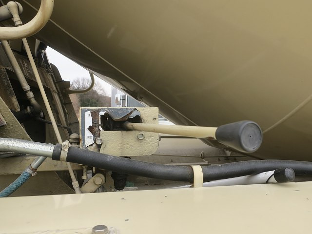 中古トラック 三菱ふそうコンクリートミキサー車 ＃9