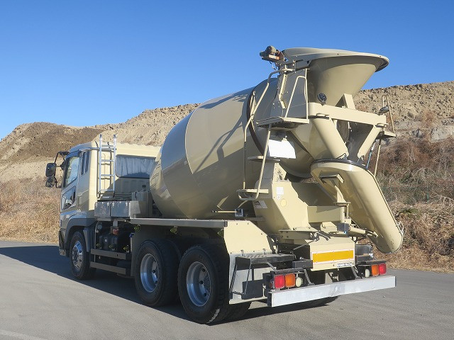 中古トラック 三菱ふそうコンクリートミキサー車 ＃4