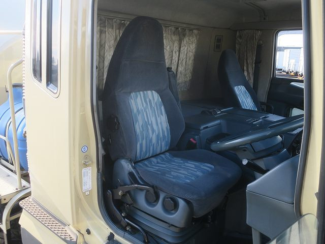 中古トラック 三菱ふそうコンクリートミキサー車 ＃13
