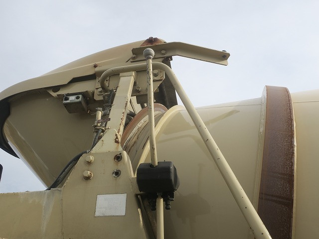 中古トラック 三菱ふそうコンクリートミキサー車 #11