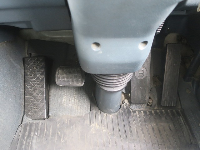 中古トラック 三菱ふそうコンクリートミキサー車 ＃22