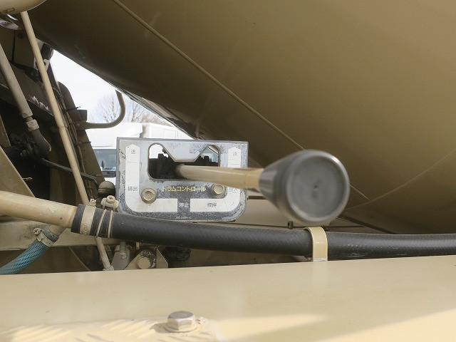 中古トラック 三菱ふそうコンクリートミキサー車 #9