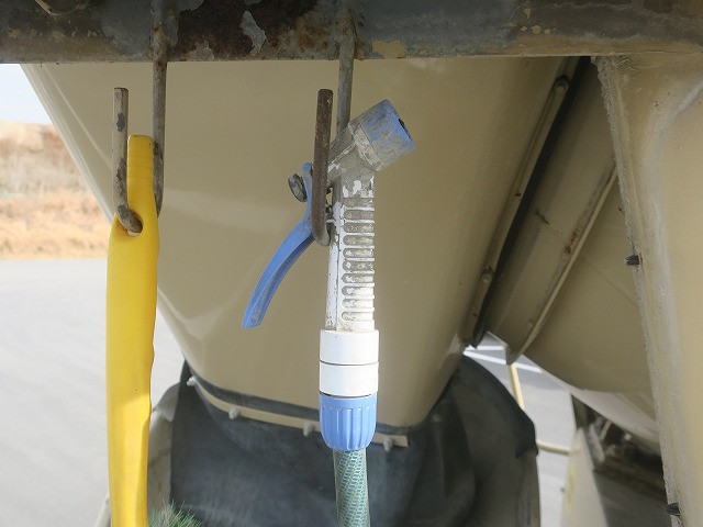 中古トラック 三菱ふそうコンクリートミキサー車 ＃10