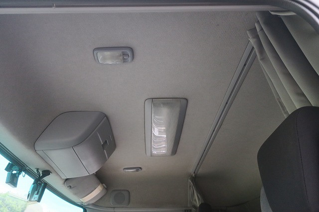 中古トラック UDトラックス平ボディアルミブロック ＃24