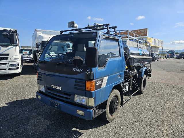 中古トラック マツダ タイタン 2t給水車
