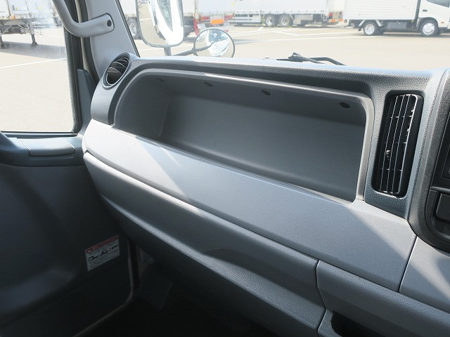 中古トラック 三菱ふそうクレーン付平ボディ ＃15