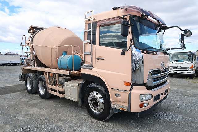 中古トラック UDトラックスコンクリートミキサー車 #2