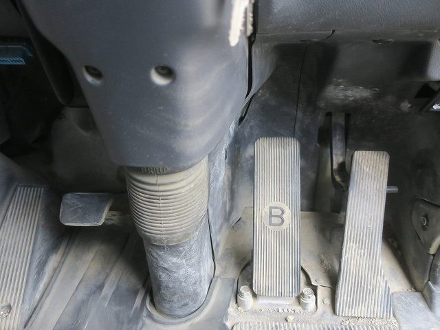 中古トラック UDトラックスコンクリートミキサー車 #21