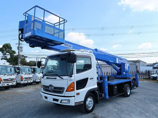 中古トラック 日野 レンジャー 中型高所作業車