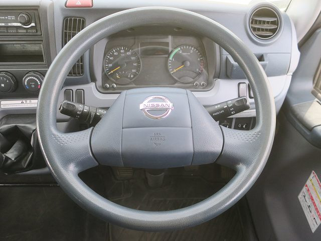 中古トラック 日産クレーン付平ボディ ＃17