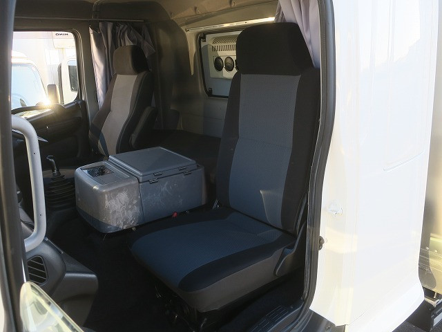 中古トラック 日野アルミバン #22