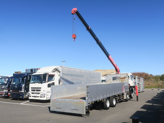 中古トラック UDトラックスクレーン付平ボディ #2