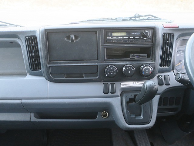 中古トラック 三菱ふそうクレーン付平ボディ ＃17