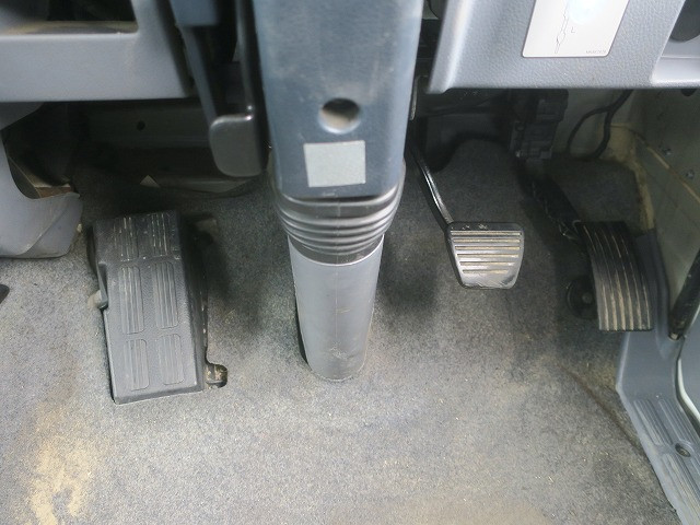 中古トラック 三菱ふそうクレーン付平ボディ ＃23