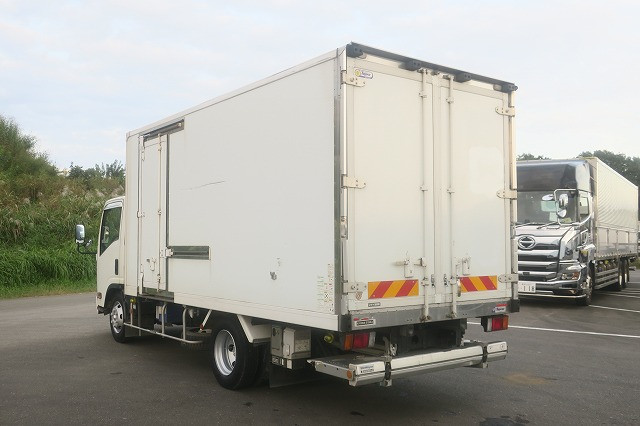 中古トラック いすゞ冷凍バン #4